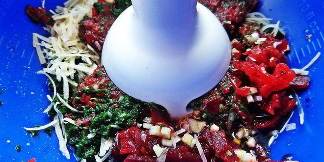 Рецепт свекольно-шпинатная пикантная паста