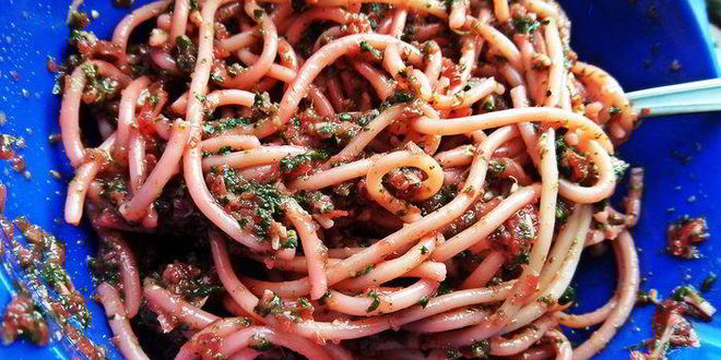 Рецепт свекольно-шпинатная пикантная паста