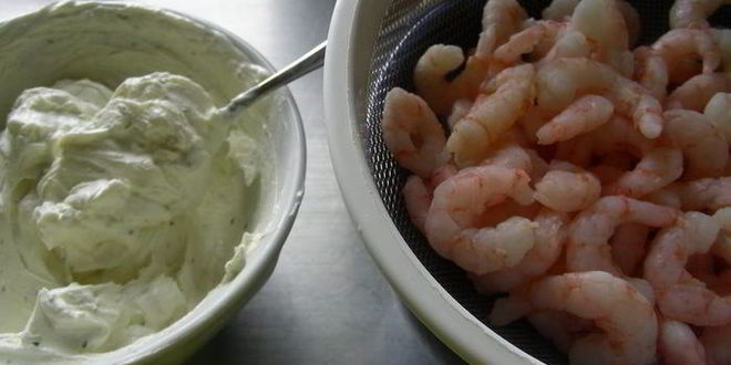 Рецепт запеченная паста с креветками, зелеными овощами и ароматным сыром