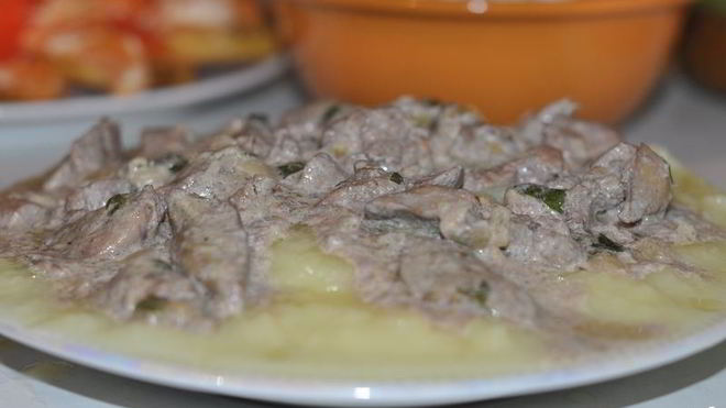 Рецепт Бефстроганов из печени со сметаной