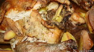Рецепт Чесночная курица с картофельными дольками