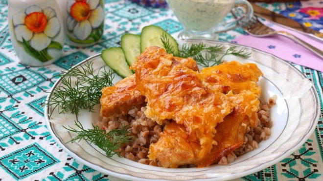 Рецепт Филе индейки запеченное в сливочно-сырном соусе