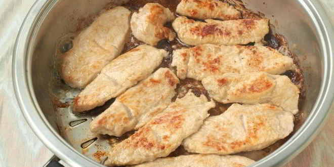 Рецепт филе индейки запеченное в сливочно-сырном соусе