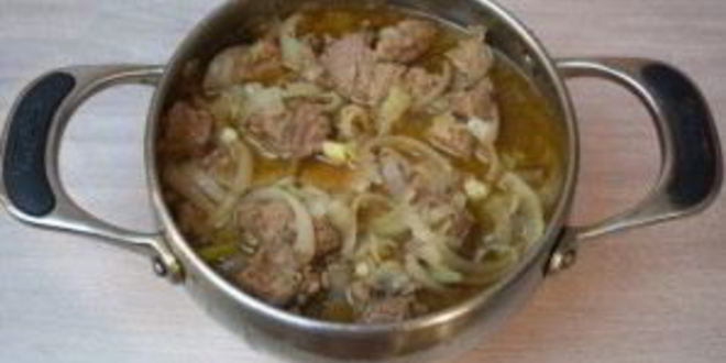 Рецепт говядина под грибным соусом