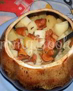 Говядина в горшочках с овощами