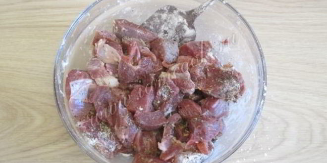 Рецепт индейка в сливочном соусе