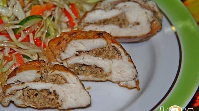 Рецепт Куриная грудка, фаршированная ореховой пастой