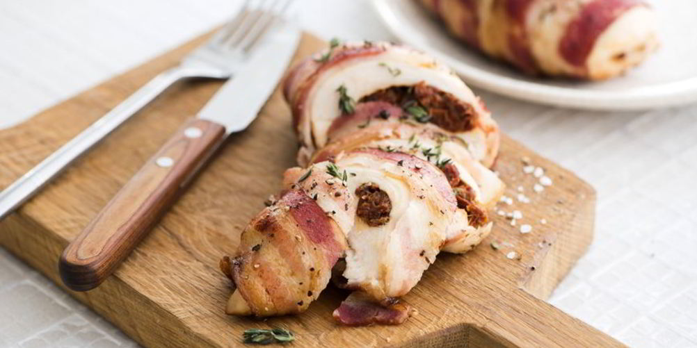 Как приготовить куриная грудка с вялеными помидорами и беконом