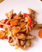 Куриное филе в воке с овощами