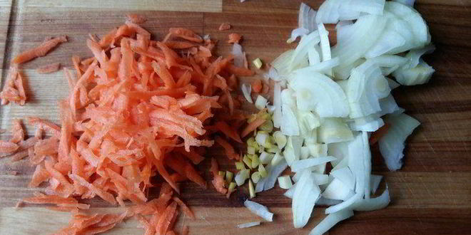 Рецепт куриные сердечки в сливочном соусе