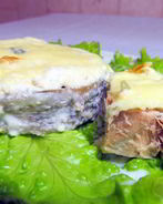 Медальоны из семги в духовке в сливочно-сырном соусе с дор блю