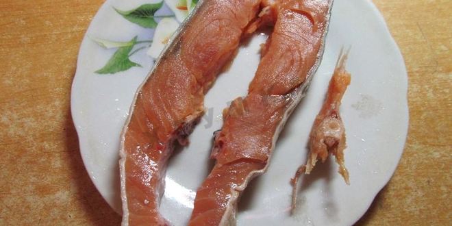 Рецепт медальоны из семги в духовке в сливочно-сырном соусе с дор блю