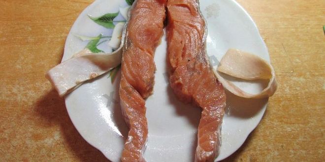 Рецепт медальоны из семги в духовке в сливочно-сырном соусе с дор блю