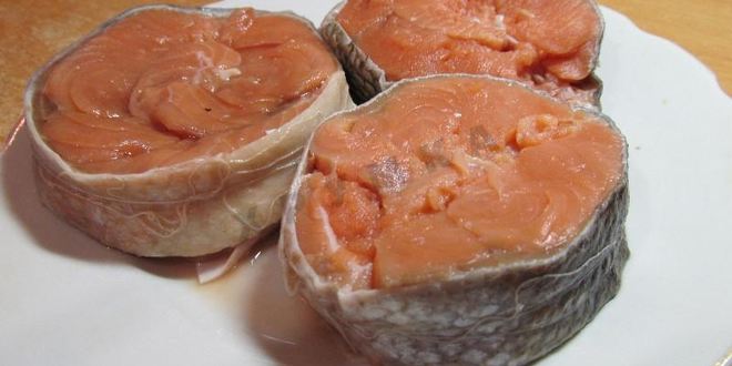 Рецепт медальоны из семги в духовке в сливочно-сырном соусе с дор блю