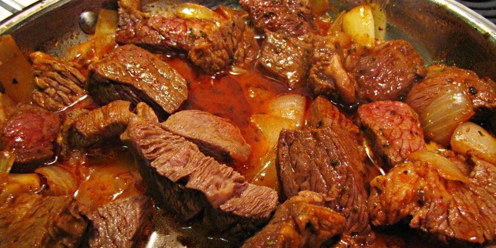 Как приготовить мясо по-петровски