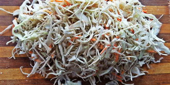 Рецепт рулька с разной капустой и грибами