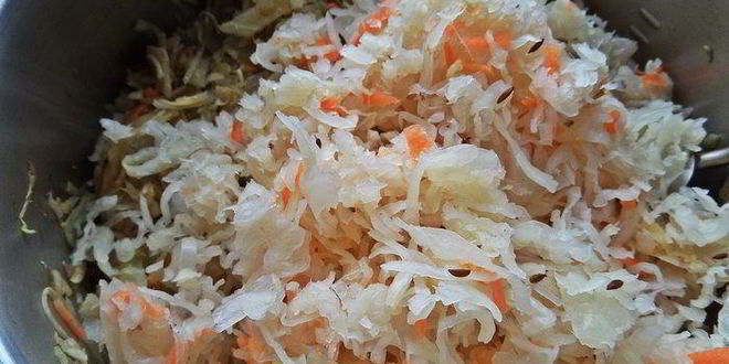 Рецепт рулька с разной капустой и грибами