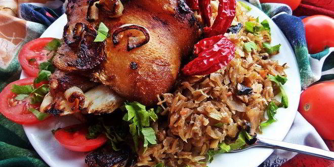 Рецепт рулька с разной капустой и грибами