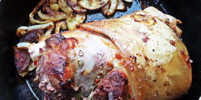 Рецепт рулька с разной капустой и грибами