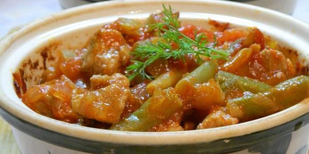 Как приготовить свинина с овощами в горшочках