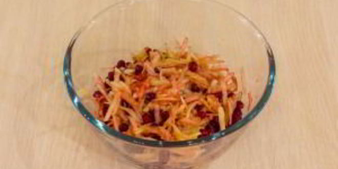 Рецепт свинина, запеченная с яблоками и брусникой