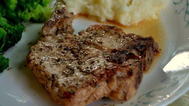 Рецепт Свиные отбивные на сковороде