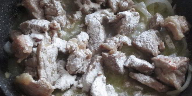 Рецепт томленая телятина с розовым перцем