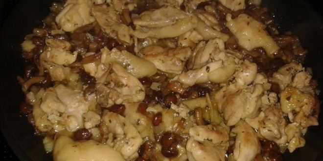 Рецепт цыпленок в горшочке с грибами