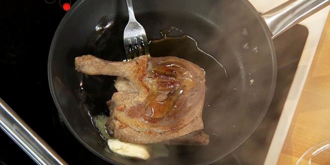 Рецепт утиная ножка с фиолетовой коврижкой