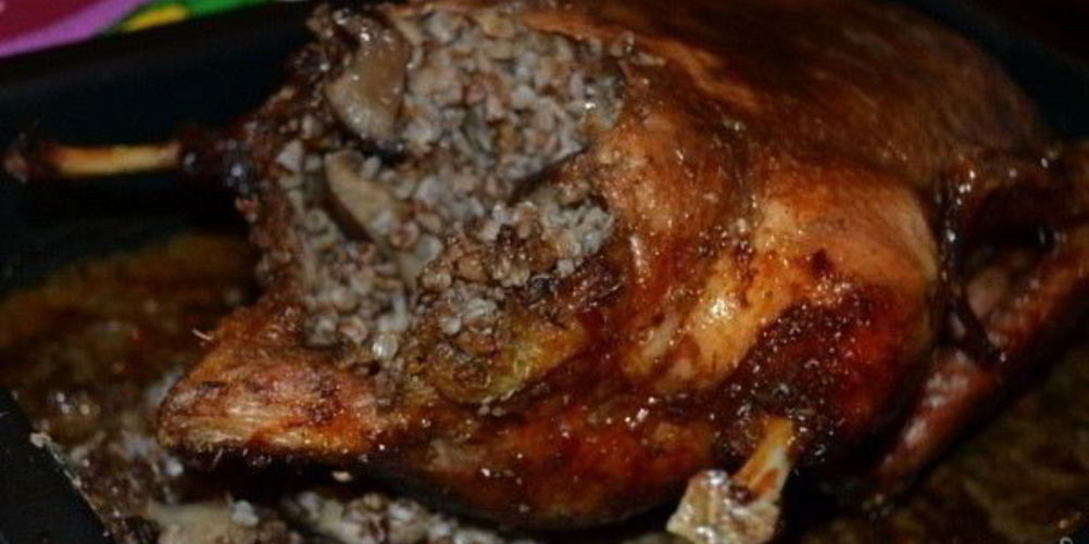 Как приготовить утка, фаршированная гречкой