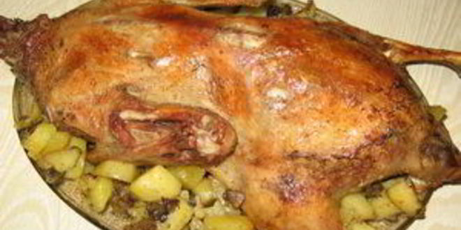 Рецепт утка, запеченная с картофелем и грибами