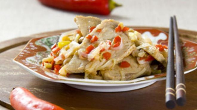 Рецепт Варенная свинина с соусом и вином