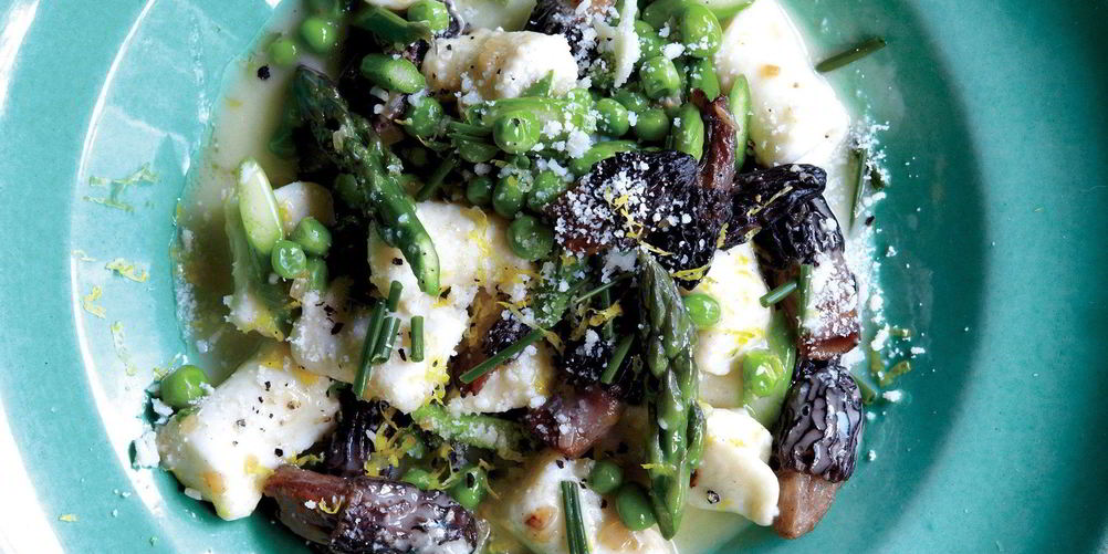 Как приготовить ньокки со сморчками в соусе из голубого сыра