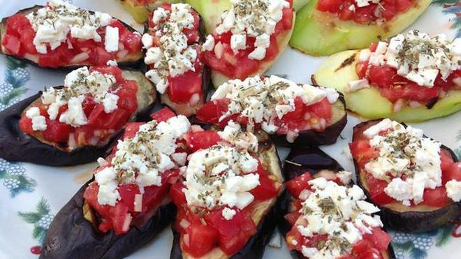 Рецепт Баклажаны и кабачки-гриль с помидорами и сыром фета