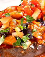 Баклажаны с болгарским перцем и помидорами