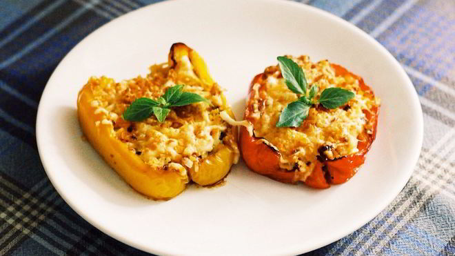 Рецепт Болгарский перец, запеченный с брынзой и грибами