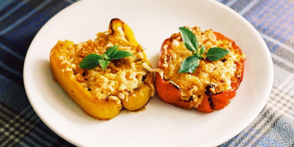 Как приготовить болгарский перец, запеченный с брынзой и грибами