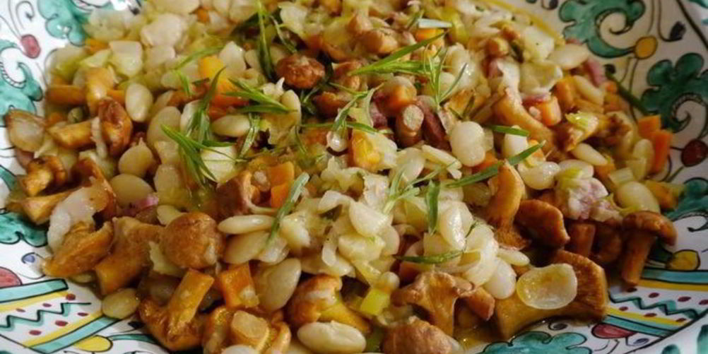 Как приготовить фасоль с грибами и шалфеем