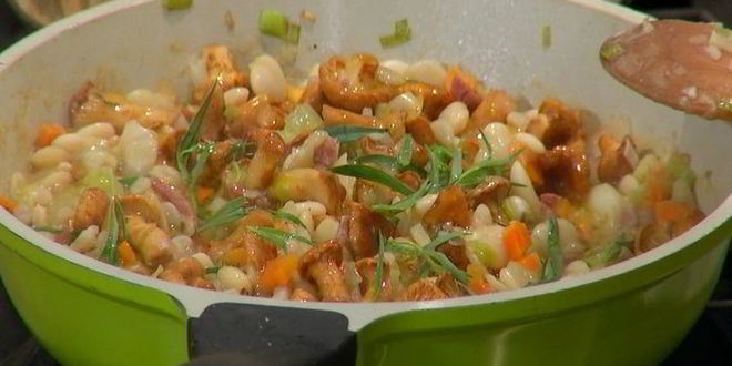 Рецепт фасоль с грибами и шалфеем
