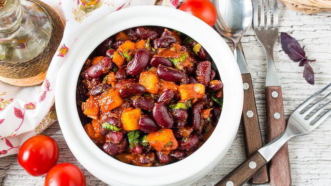 Рецепт Фасоль с яблоками и копченой паприкой