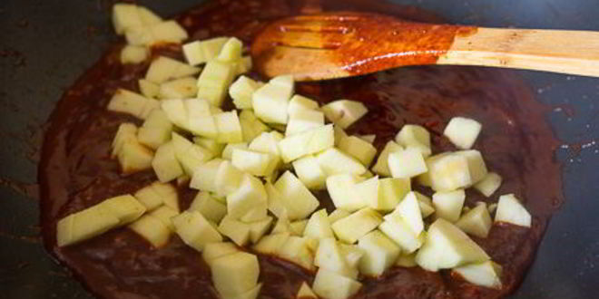 Рецепт фасоль с яблоками и копченой паприкой