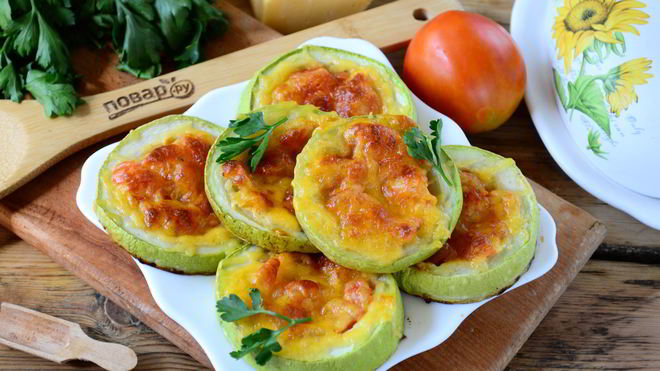 Рецепт Кабачки, фаршированные помидорами и сыром