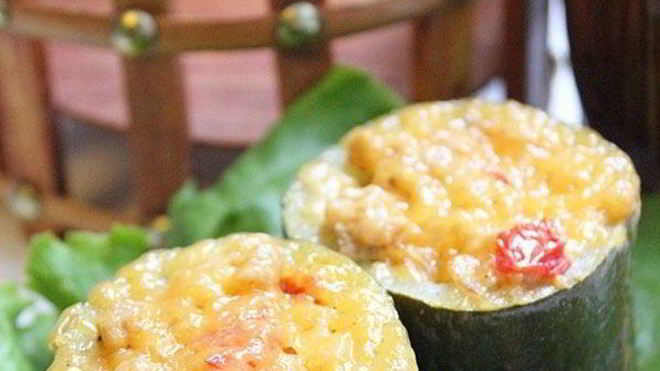 Рецепт Кабачки фаршированные, запеченные в мультиварке