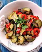 Кабачки с баклажанами тушеные