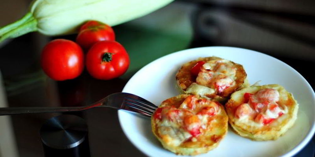 Рецепт кабачки, фаршированные помидорами и сыром