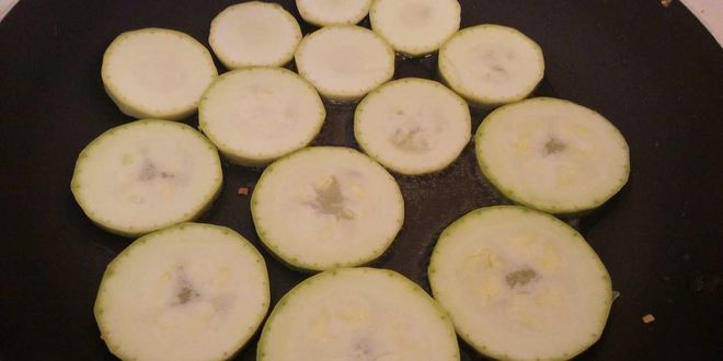 Рецепт кабачки жареные с чесноком