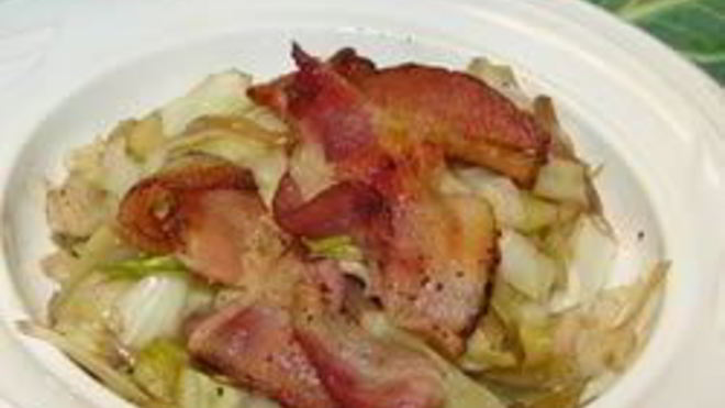Рецепт Капуста с беконом по-французски