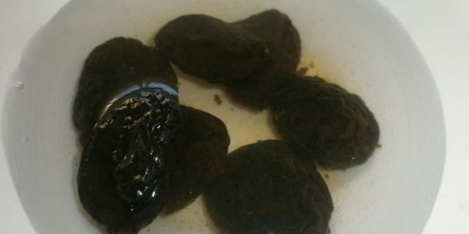 Рецепт лук, тушеный с черносливом