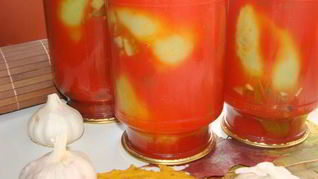 Рецепт Маринованный перец, фаршированный баклажанами, в томатном соке