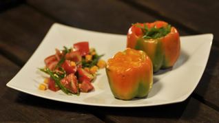 Рецепт Перцы, фаршированные копченым окунем